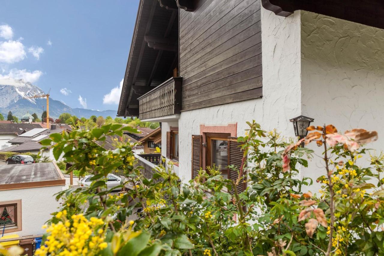 Ferienwohnung Bergblick Garmisch-Partenkirchen Exterior photo